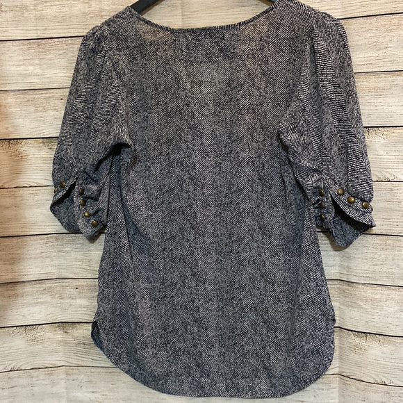 MED | 3/4 Sleeve semi sheer top- black & white - Picture 8 of 9